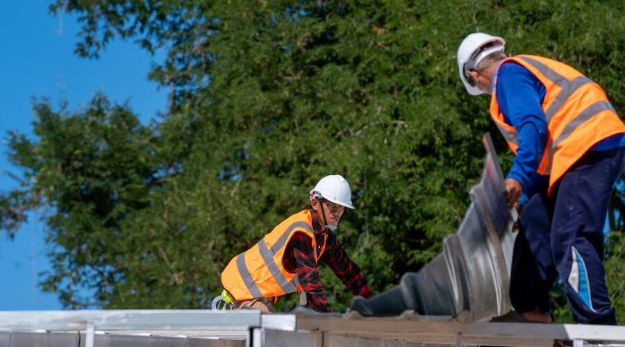 Expert top industrial roofings services in Holly Bluff, MS